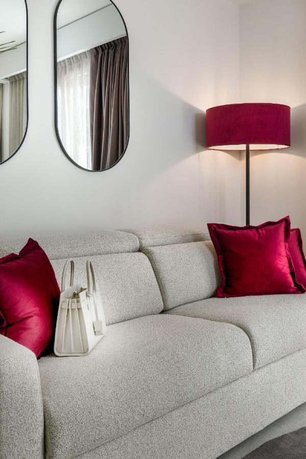 We Me Suite Hotel Riccione Eksteriør billede