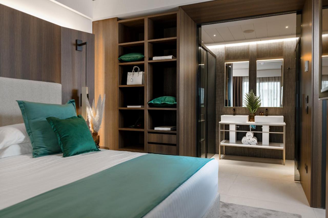 We Me Suite Hotel Riccione Eksteriør billede