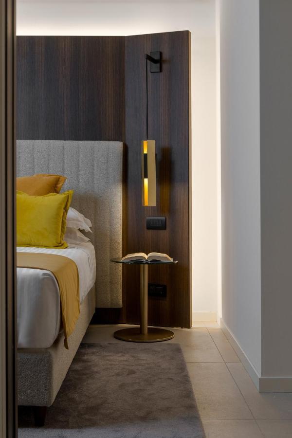 We Me Suite Hotel Riccione Eksteriør billede
