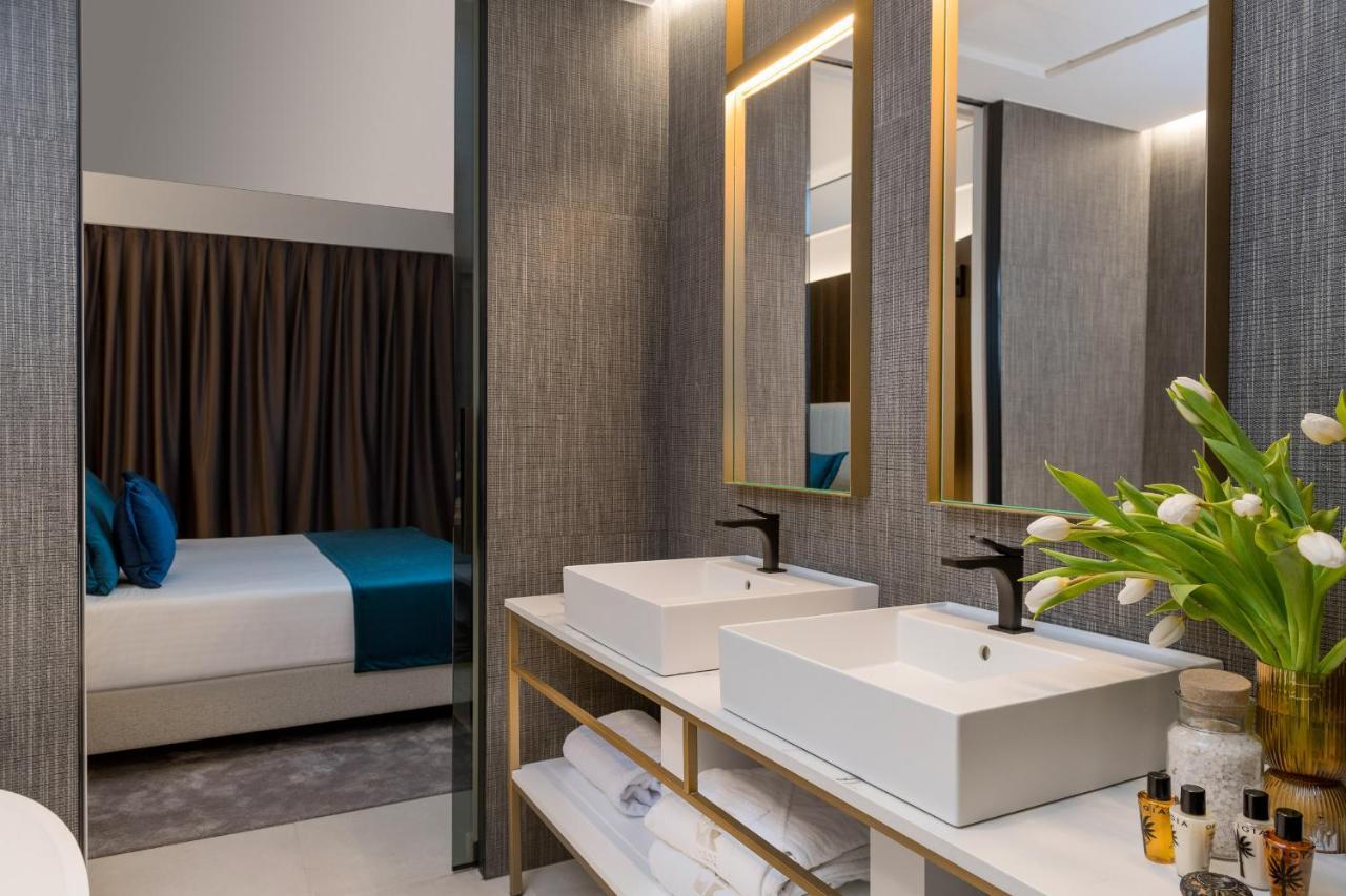 We Me Suite Hotel Riccione Eksteriør billede