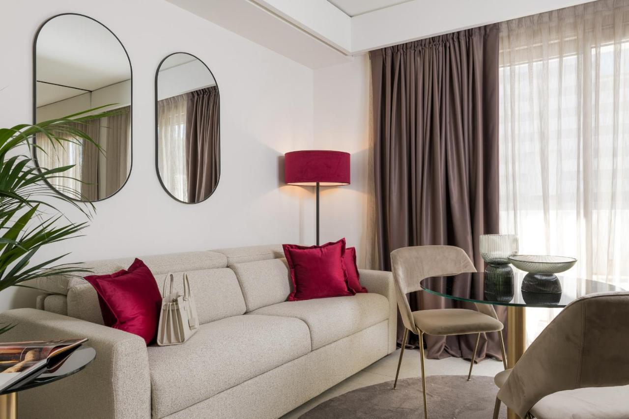 We Me Suite Hotel Riccione Eksteriør billede
