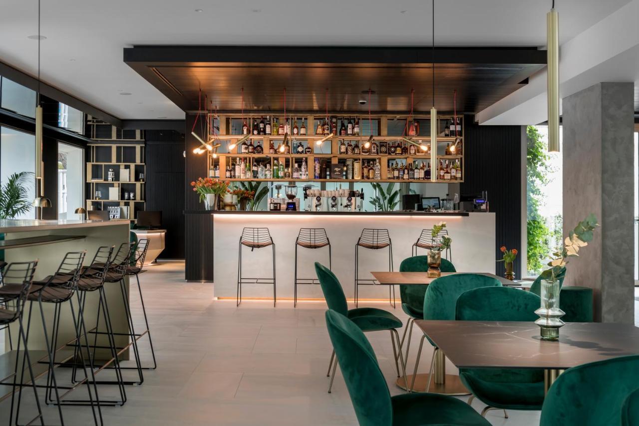 We Me Suite Hotel Riccione Eksteriør billede